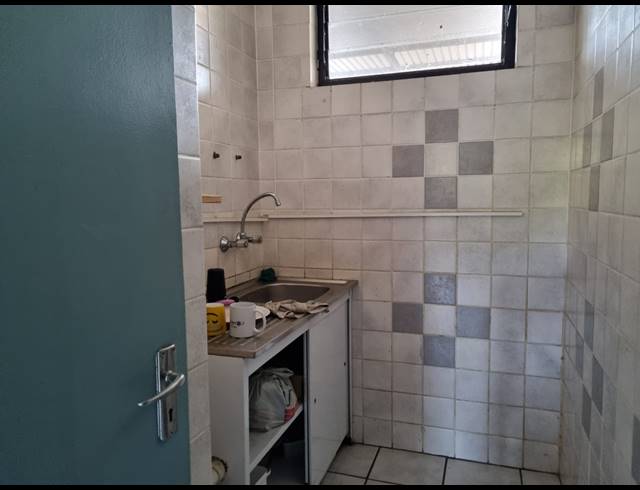 110M² OFFICE TO LET IN SONHEUWEL